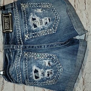 Exllecnet condition Miss me jean short shorts sz 27